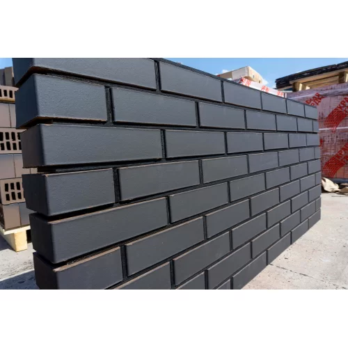 Кирпич керамический Black Premium Matte Красная Гвардия кирпичная кладка 2