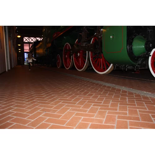 Брусчатка клинкерная тротуарная темно-красная, ЛСР, 200х100х50, ЭДИНБУРГ