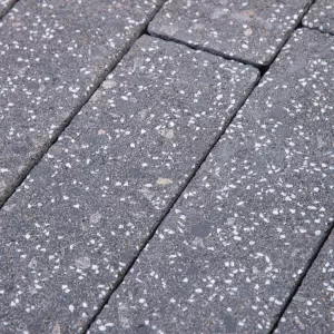 Плитка тротуарная цвета  Ильменит, Коллекция Granite Finerro